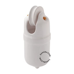 contrepoids en porcelaine blanche