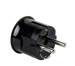 ficha macho CEE 7/7 em preto