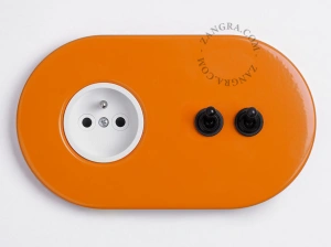orange stikkontakt og trappeafbryder – sort dobbelt vippearm