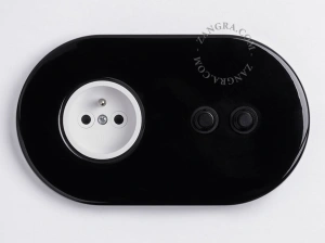 hvid stikkontakt - type E