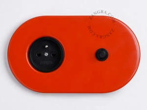 zwart stopcontact - type E