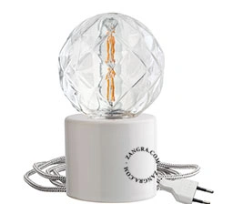 candeeiro de mesa de porcelana branca