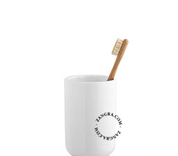 beker in wit porselein