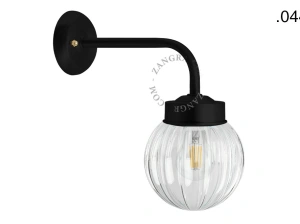 czarna mosiężna lampa ścienna do łazienki lub na zewnątrz - szklany klosz - IP43