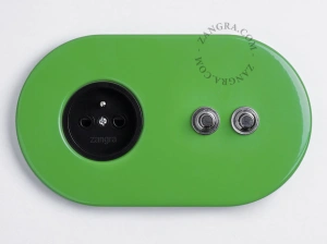 zwart stopcontact - type E