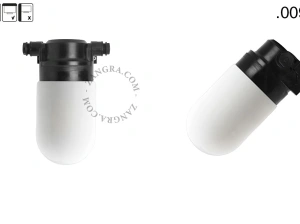 badrum svart vägglampa med glasskärm - IP54
