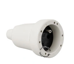 weißer Typ-E Buchsenstecker
