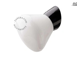 czarna lampa ścienna ze szklanym kloszem - Ø 11 cm