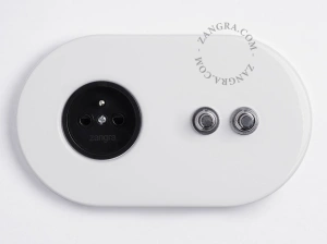 svart eluttag - typ E