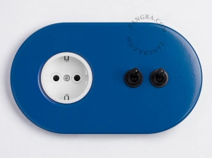 hvid stikkontakt - type F