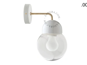 wandlamp van porselein en glas