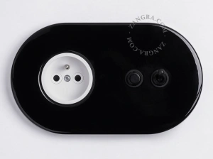 hvid stikkontakt - type E