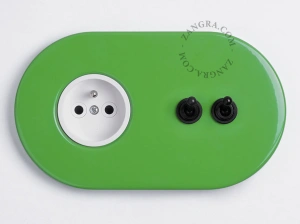 white outlet - type E