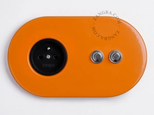 zwart stopcontact - type E