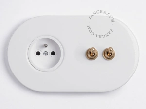 wit stopcontact - type E