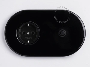 prise noire - type F