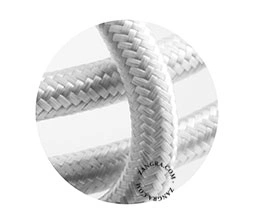 kabel tekstylny - w kolorze srebrnym
