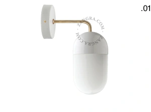 wandlamp van porselein en glas