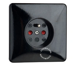 prise en bakélite noire - type E