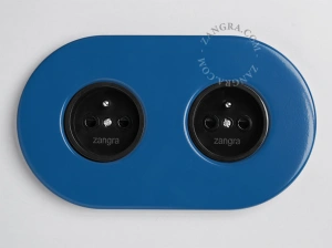 black outlet - type E