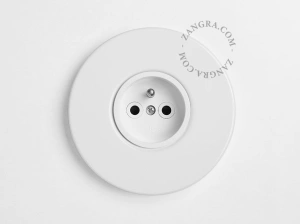 wit stopcontact - type E