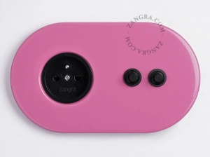 zwart stopcontact - type E