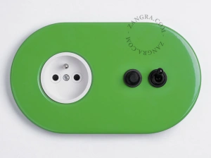 white outlet - type E