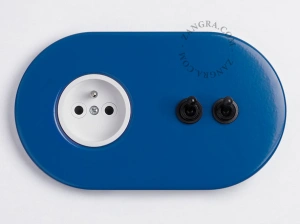 hvid stikkontakt - type E