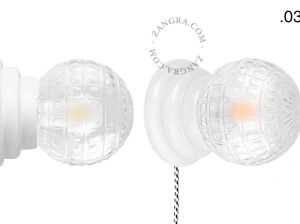 biała porcelanowa lampa ścienna Art Deco Danilo z włącznikiem