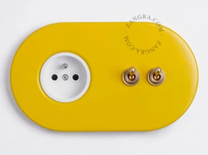 hvid stikkontakt - type E