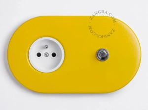 hvid stikkontakt - type E