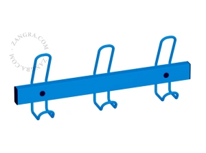 3 hooks