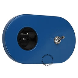 Produit prise murale bleue et interrupteur va-et-vient ou simple - levier nickelé Image