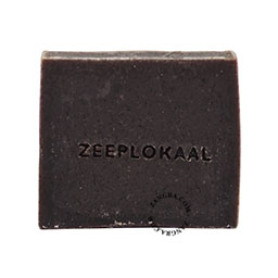 Brown solid shampoo