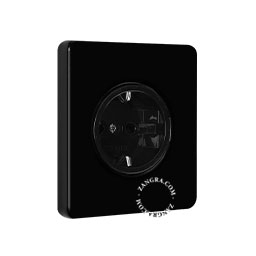 Stopcontact in zwart porselein.