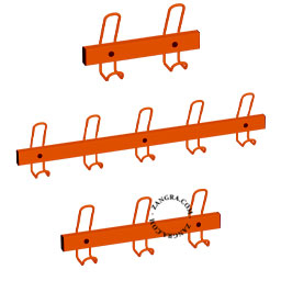 Oranje kapstok.