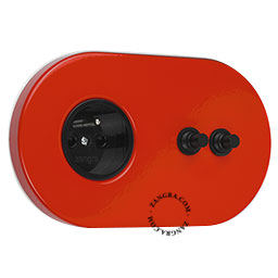 prise et interrupteur rouge avec double bouton-poussoir en laiton noir - encastrable facilement