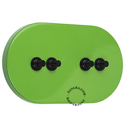 grand interrupteur vert avec 4 boutons-poussoirs en laiton noir