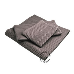 Honeycomb towel taupe