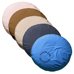 Kussenslopen in verschillende kleuren voor ronde hoofdkussens.