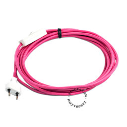 stroomkabel-stekker-schakelaar-lichtknipper-aansluitsnoer-aansluitkabel-elektriciteitskabel-roze