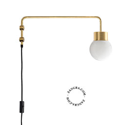 Schwenkbare Wandleuchte Messing