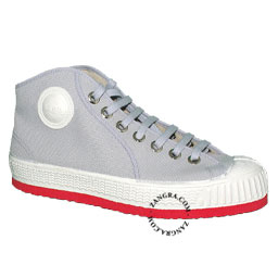 Retro light grey sneakers