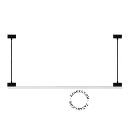 Lampe linéaire noire suspendue avec ampoule d'un mètre.