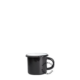 tasse en émail noir