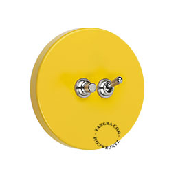 interrupteur et bouton-poussoir jaune rond et encastrable avec levier et bouton nickelés