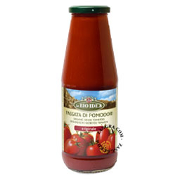sieved tomatoes - Passata