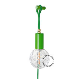 Lampe baladeuse verte à suspendre avec fiche et prise.