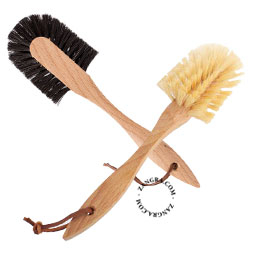 brush.009.001_s-brosse-a-vaisselle-afwasborstel-dish-brush