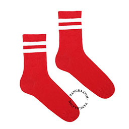 Rode sokken met witte strepen in bio katoen.